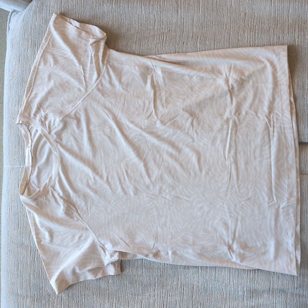 Athleta Ultimate Train Tee Short Sleeve Fiji Bright White